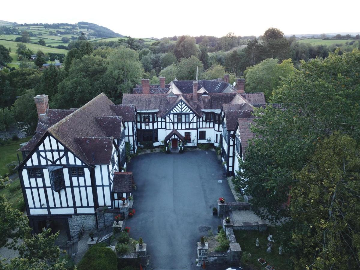 Caer Beris Manor House B&B 比尔斯韦尔斯 外观 照片